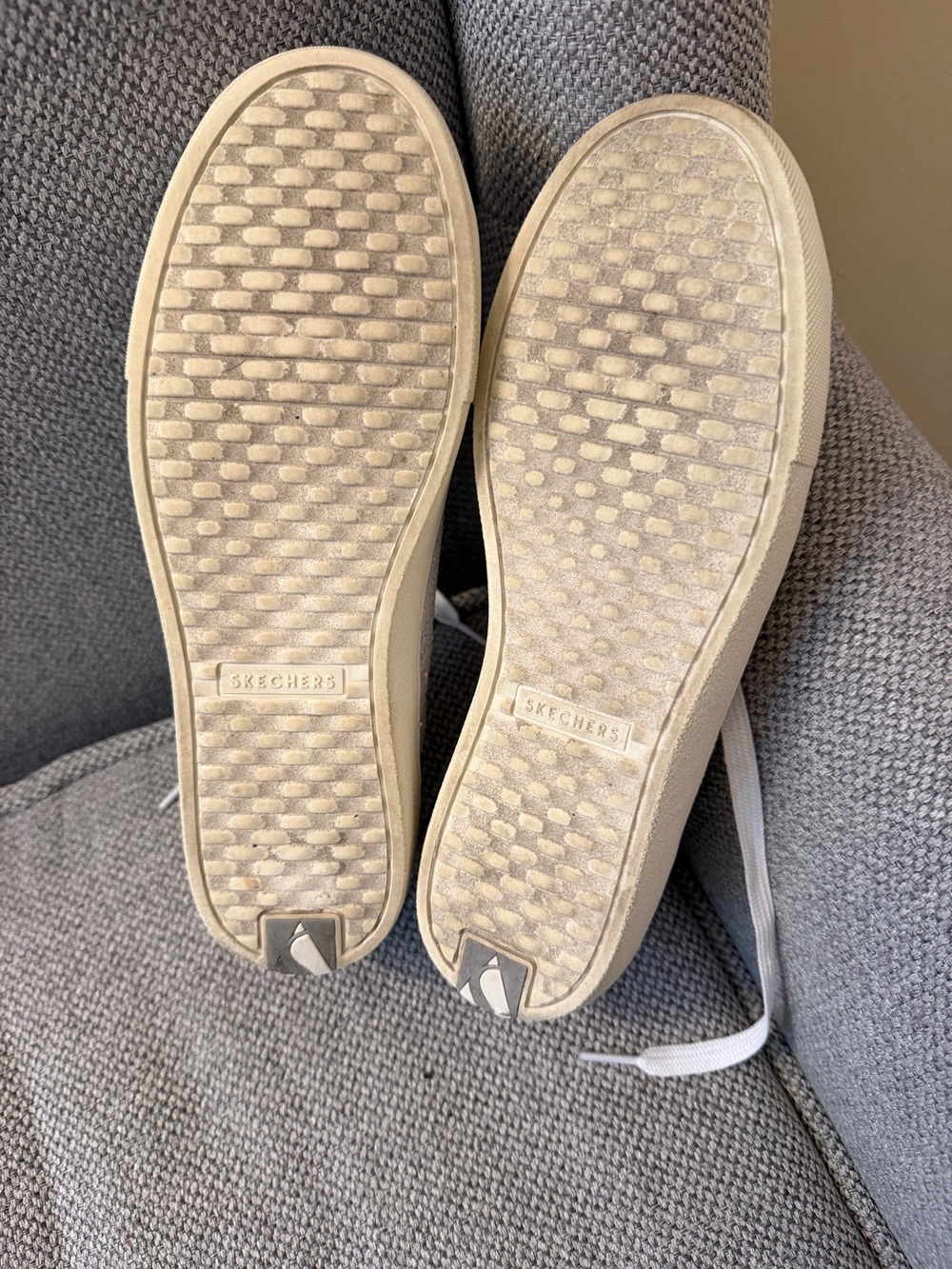 Skechers Iridescent Glitter Low-Top Sneakers - White - Picture 7 of 7